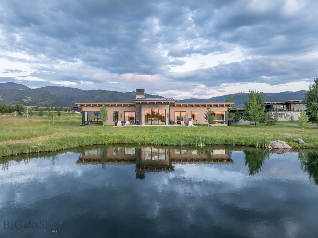 240 Horsetail Road