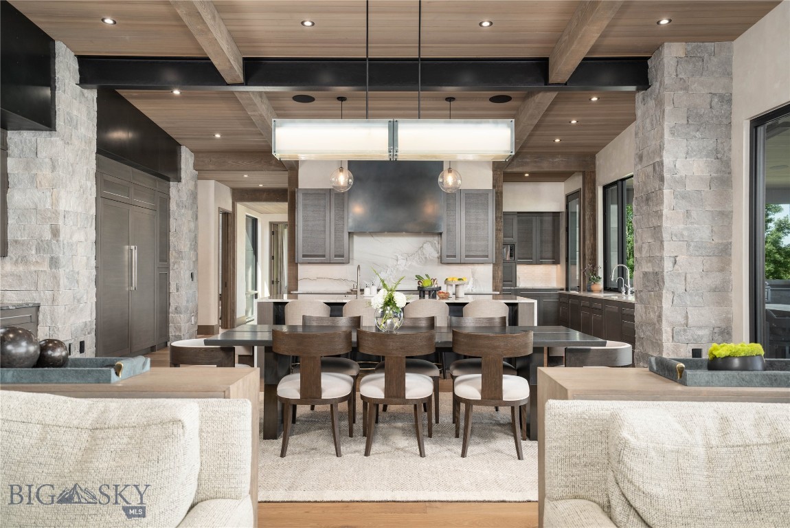 240 Horsetail Road