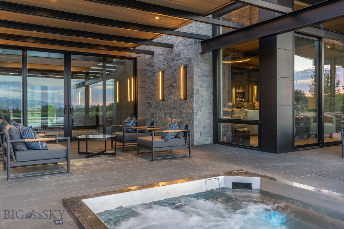 240 Horsetail Road