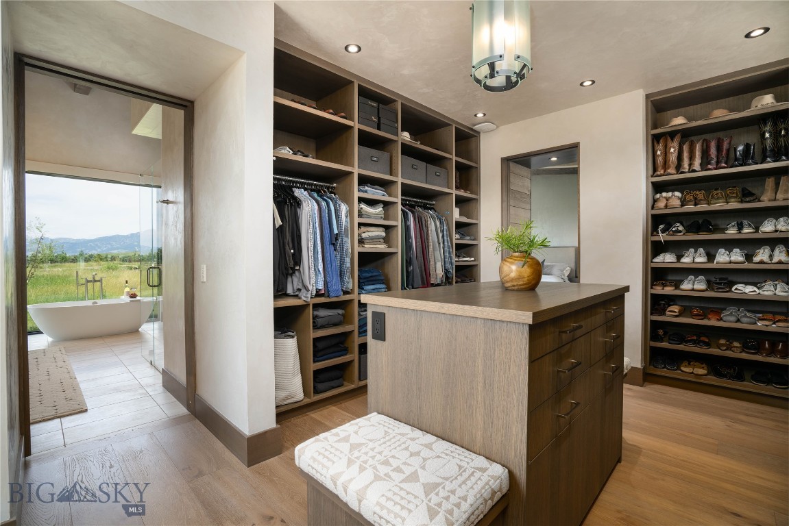 240 Horsetail Road