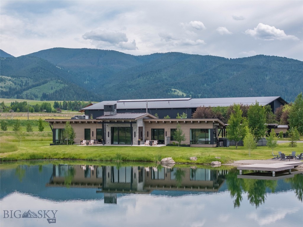 240 Horsetail Road