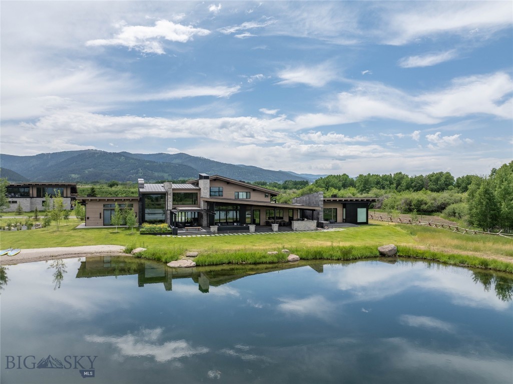 240 Horsetail Road