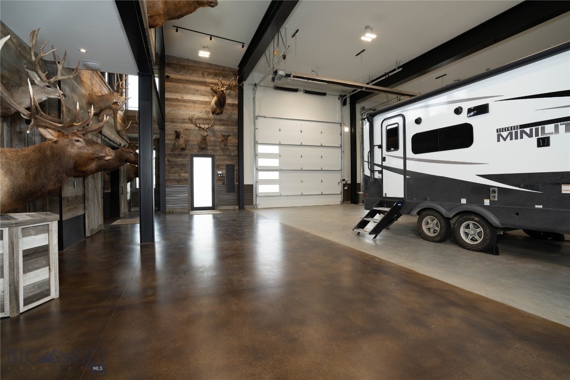 240 Horsetail Road