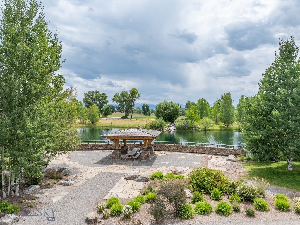 359 Prairie Glen Way