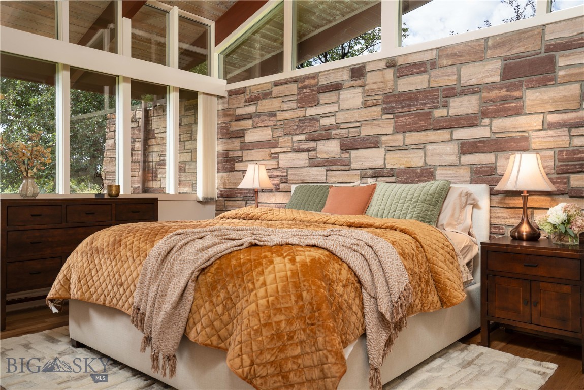 2516 Spring Creek Drive