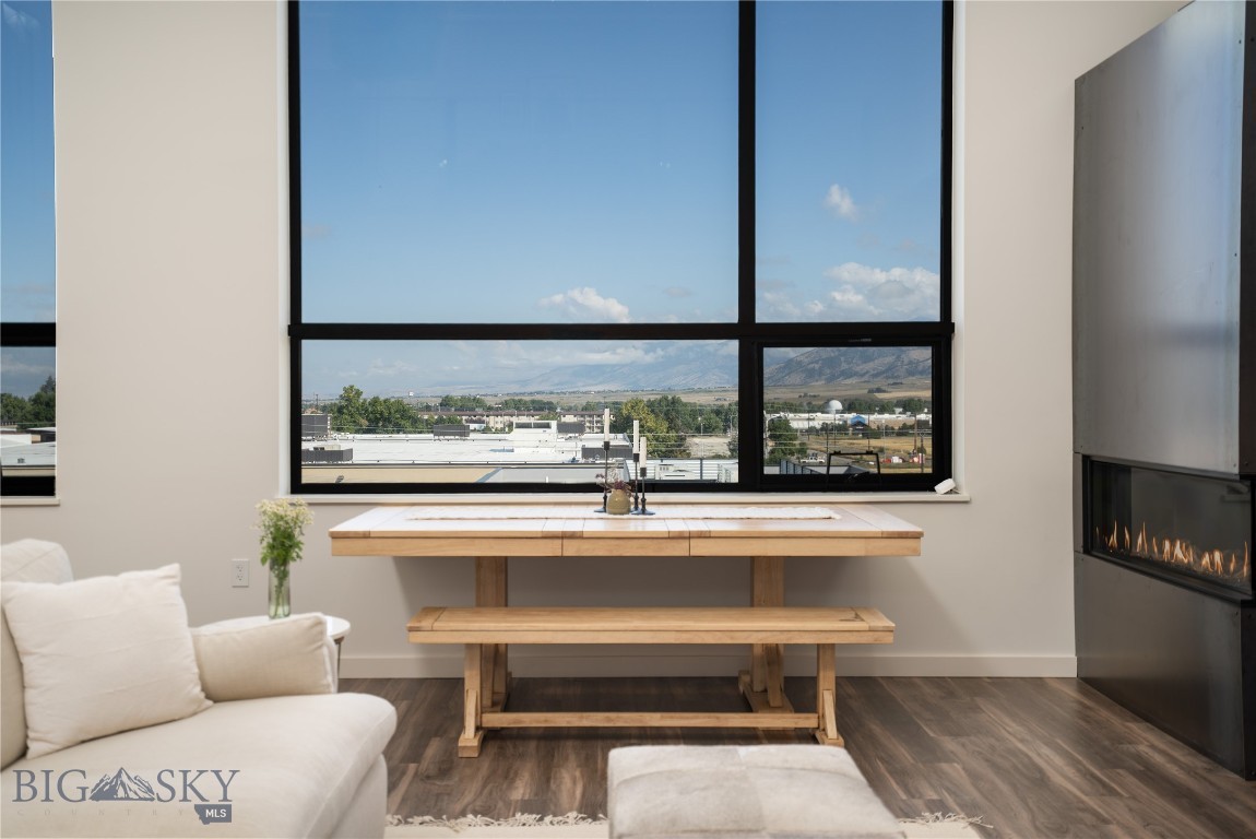 515 W Aspen 320