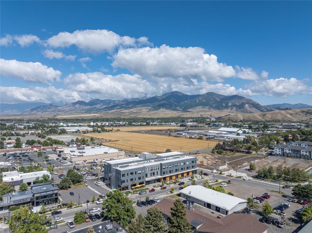 515 W Aspen 320