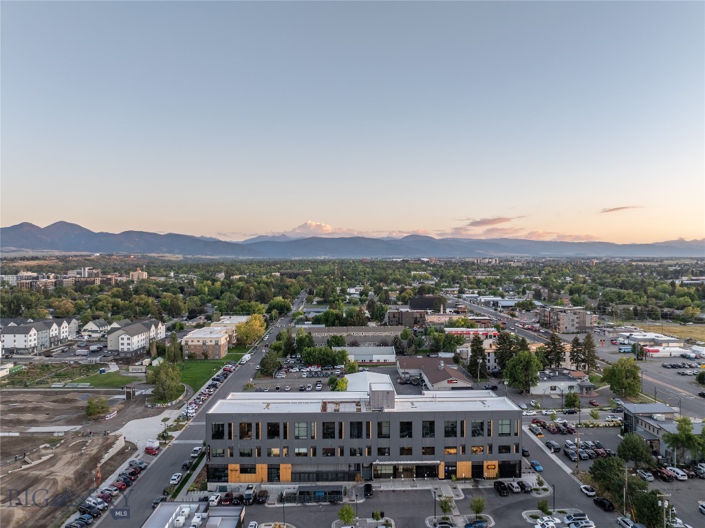515 W Aspen 320