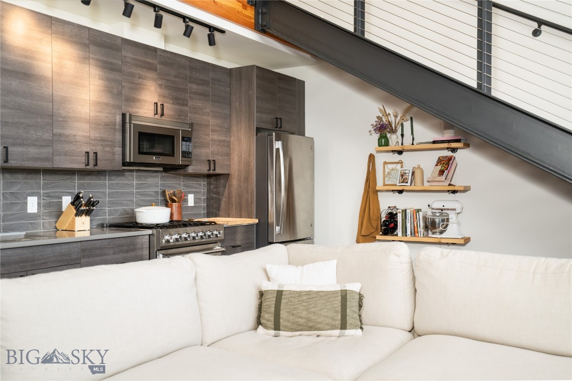 515 W Aspen 320
