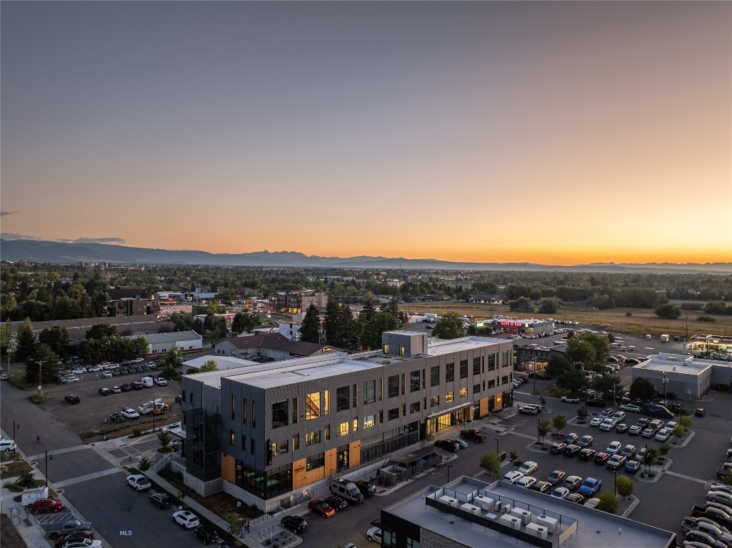 515 W Aspen 320