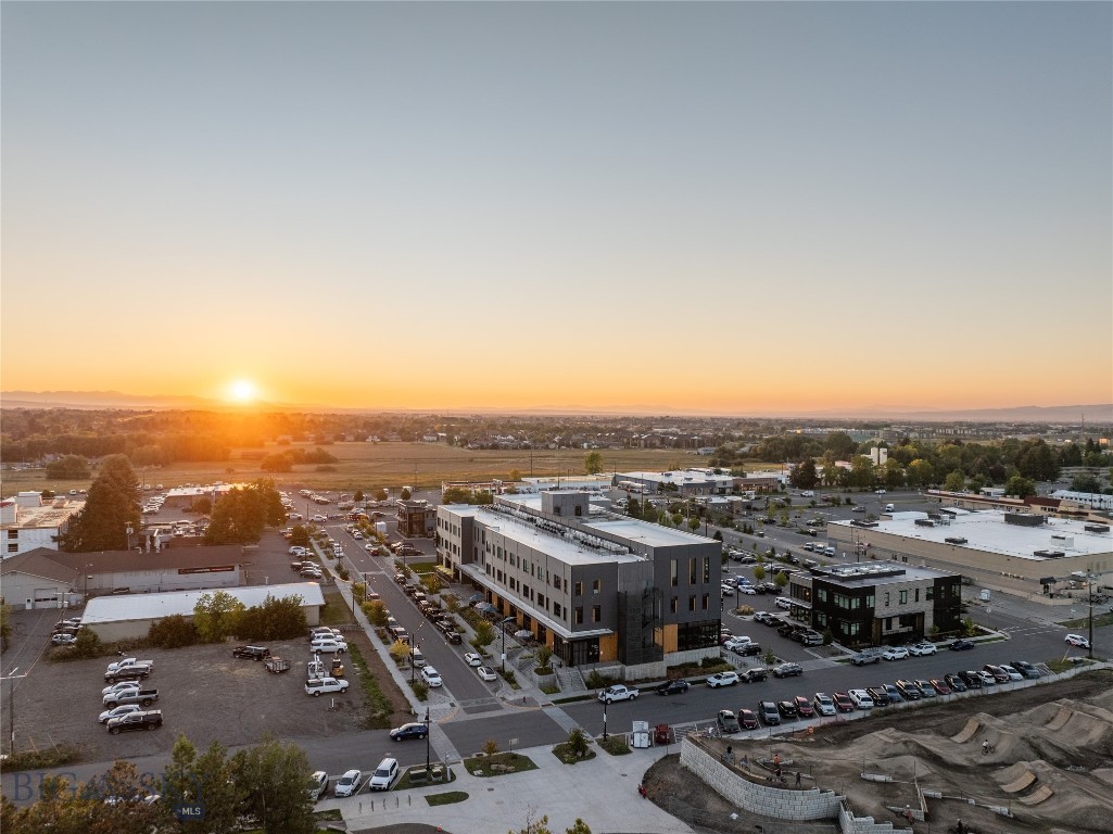 515 W Aspen 320