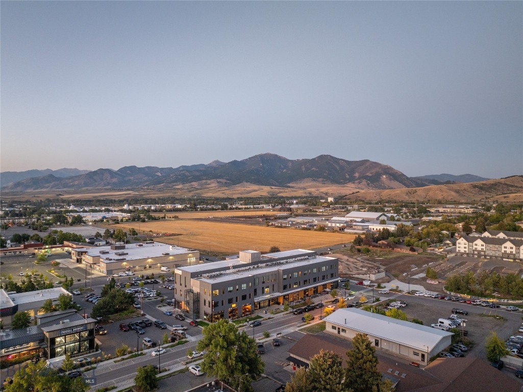 515 W Aspen 320