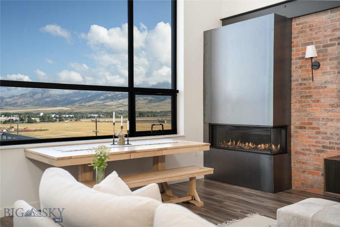 515 W Aspen 320