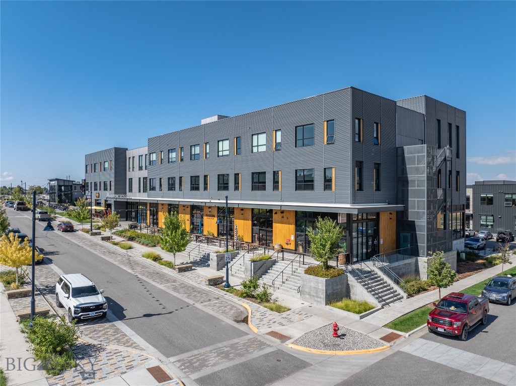 515 W Aspen 320