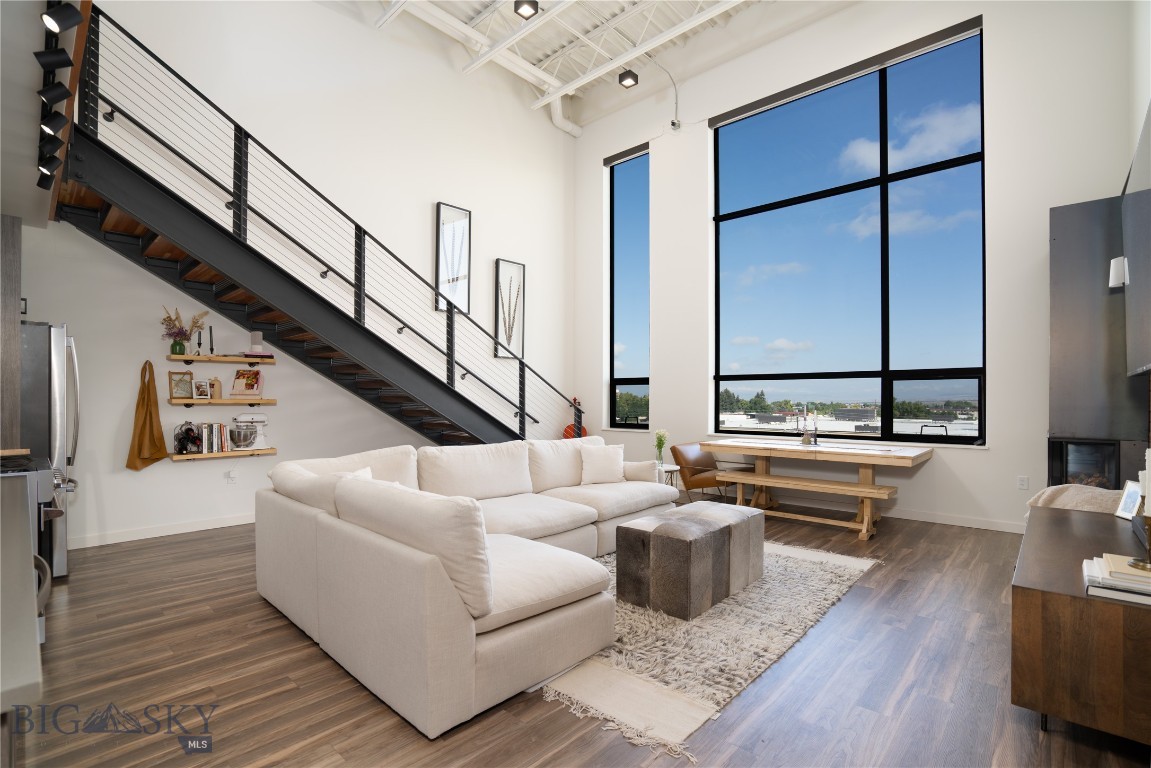 515 W Aspen 320
