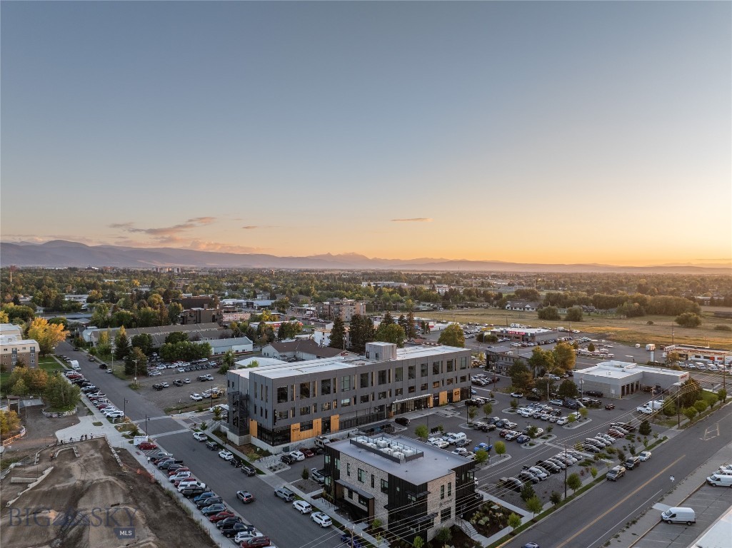 515 W Aspen 320