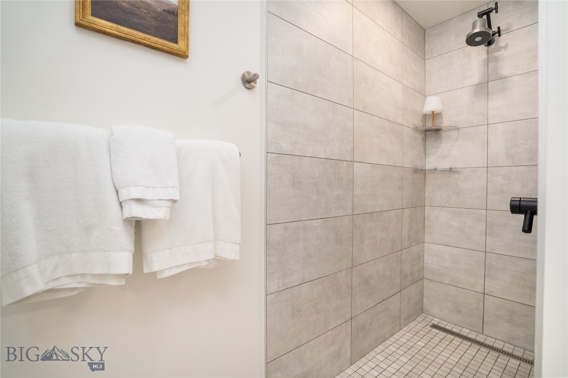 515 W Aspen 320