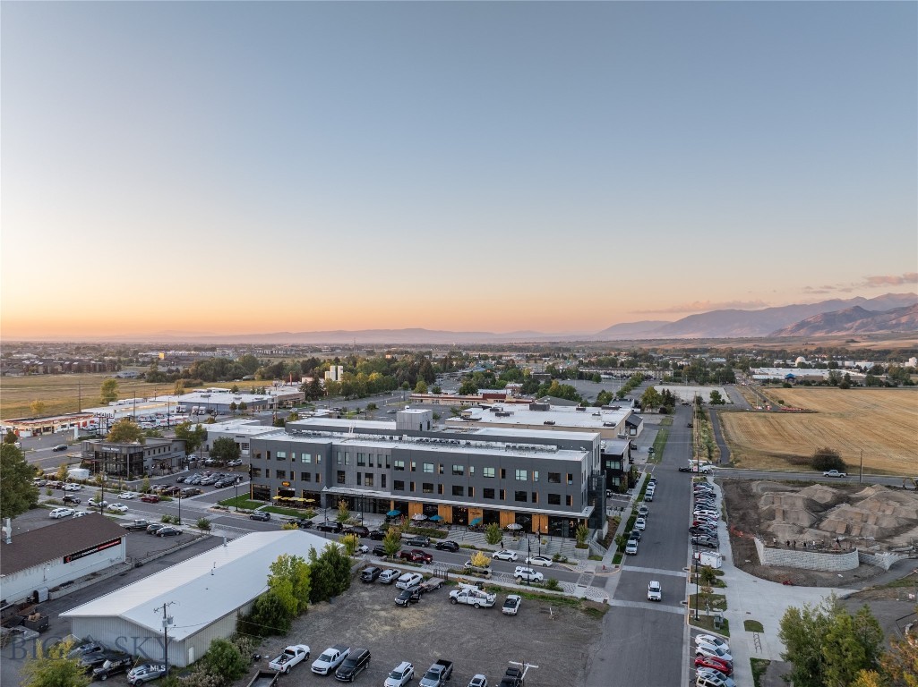 515 W Aspen 320