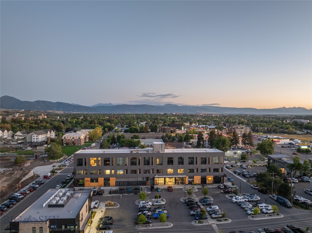 515 W Aspen 320