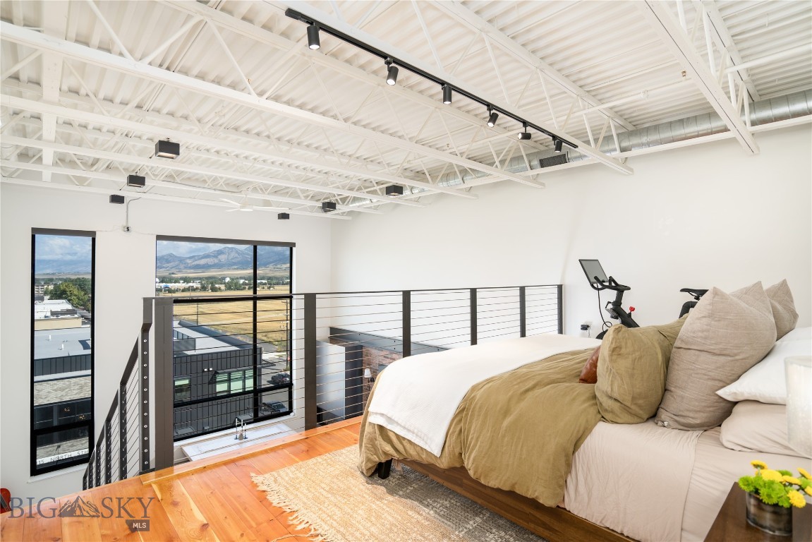 515 W Aspen 320