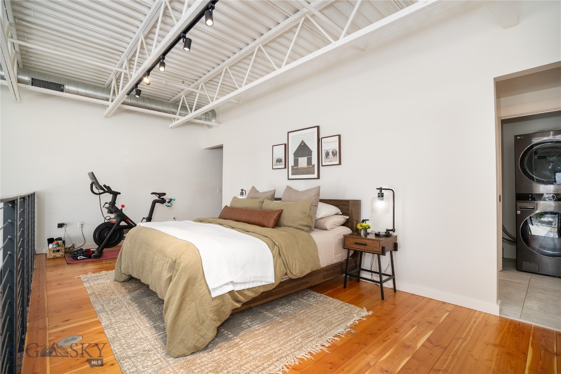515 W Aspen 320