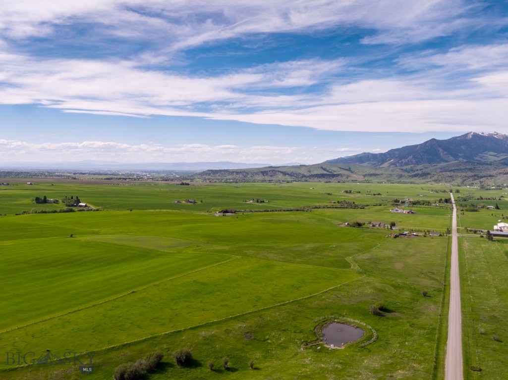 1903 Mount Ellis Lane