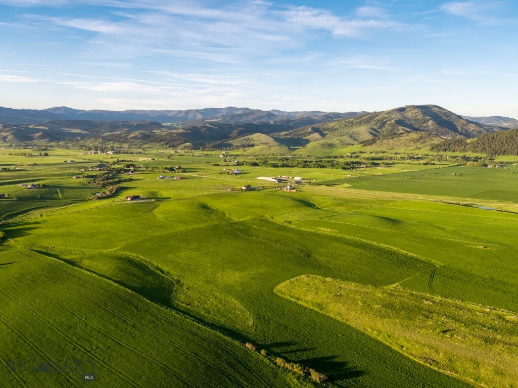 1903 Mount Ellis Lane