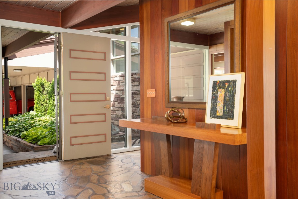 2516 Spring Creek Drive