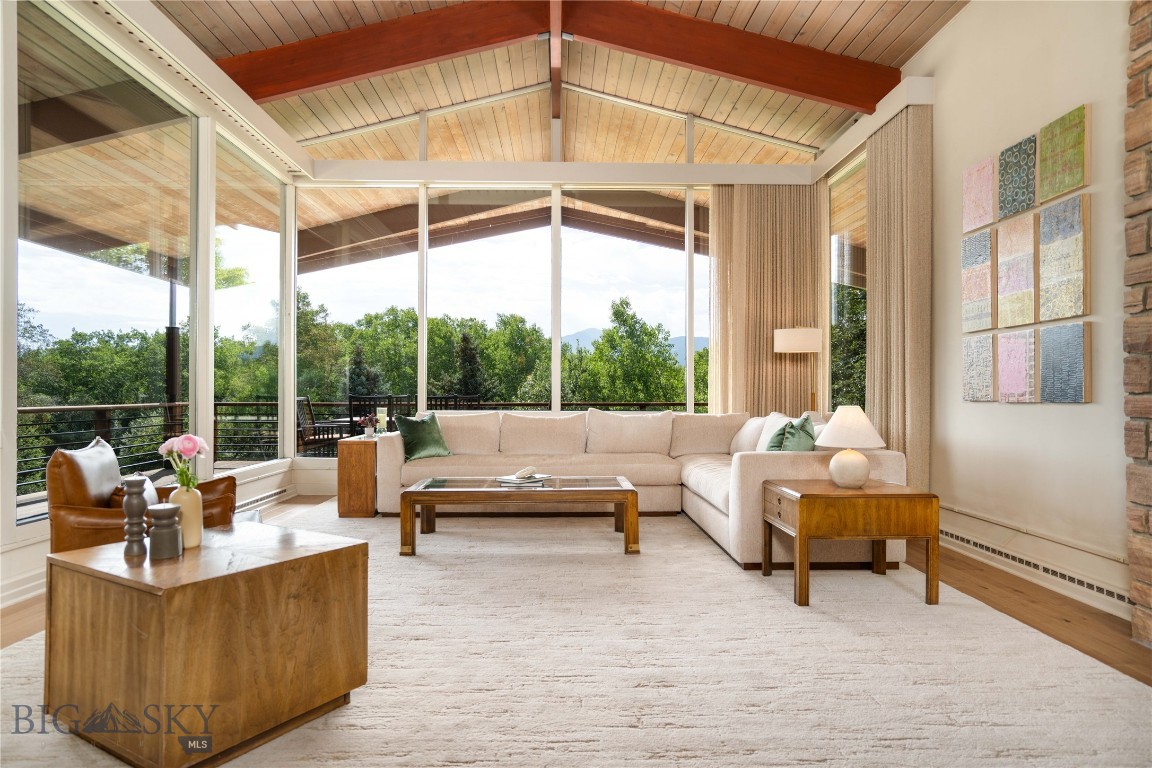 2516 Spring Creek Drive