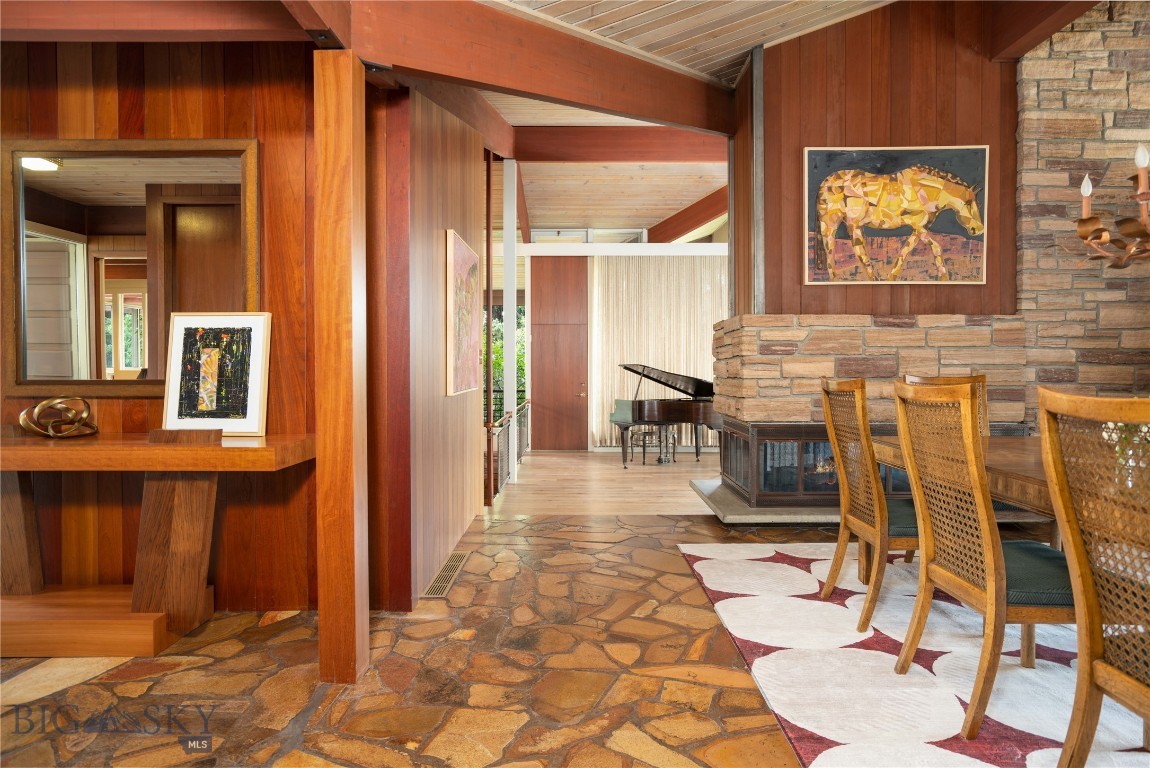 2516 Spring Creek Drive