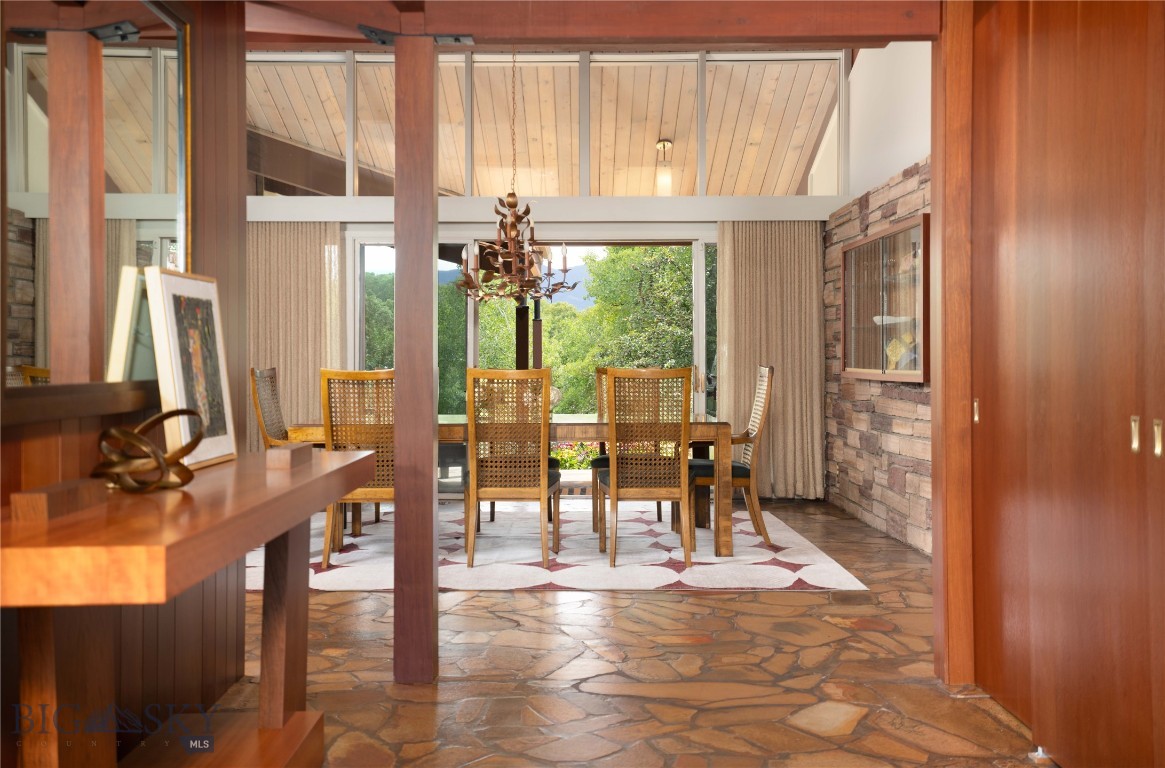 2516 Spring Creek Drive