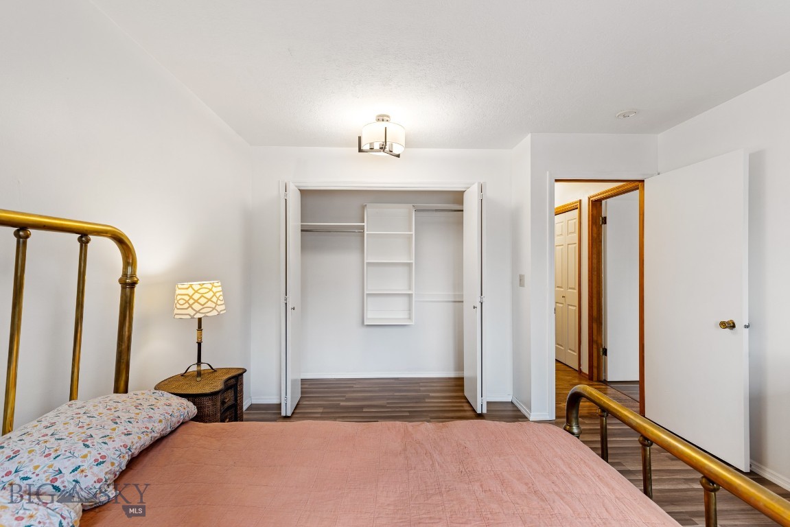 2200 W Dickerson Street 76
