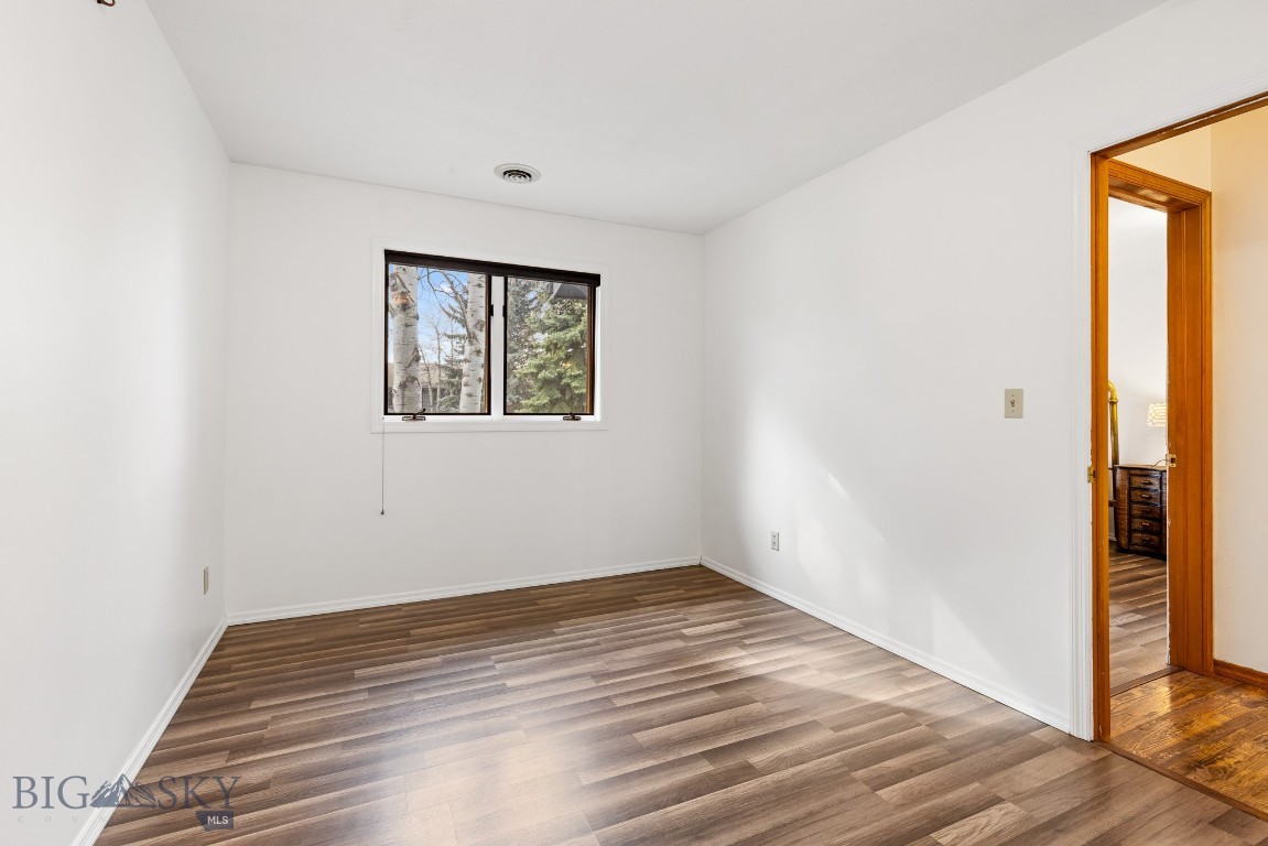 2200 W Dickerson Street 76