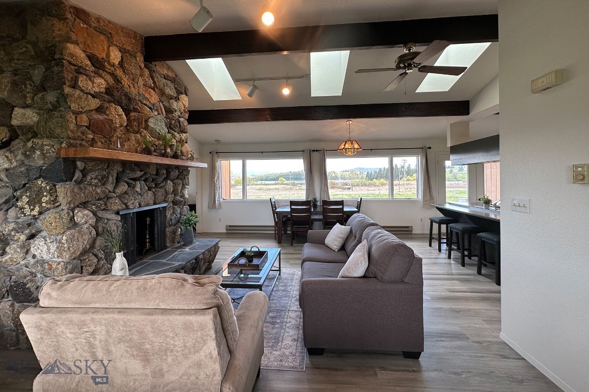 43793 Pinot Noir Loop