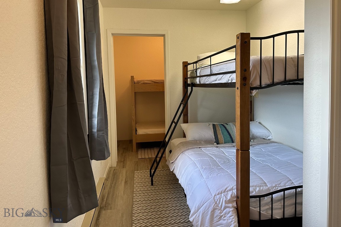 43793 Pinot Noir Loop