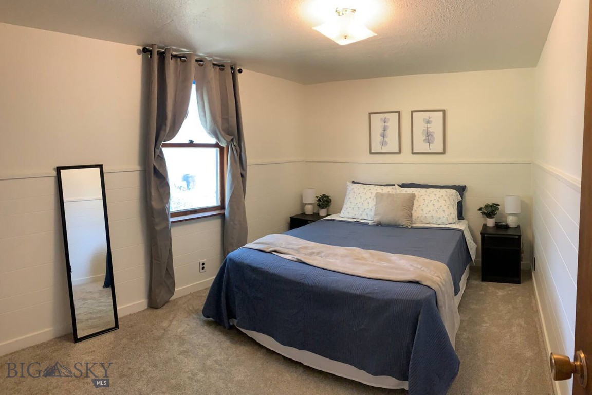 43793 Pinot Noir Loop