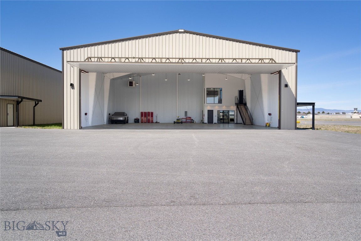 850 Gallatin Field Road Hanger SY1