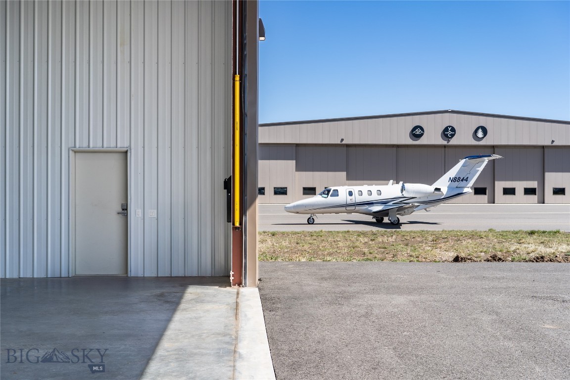 850 Gallatin Field Road Hanger SY1