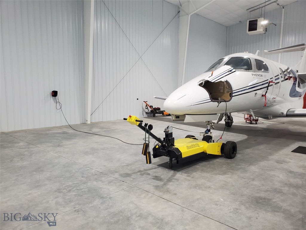 850 Gallatin Field Road Hanger SY1