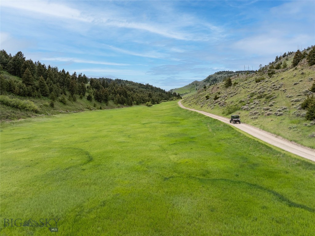 94 Skyband Trail