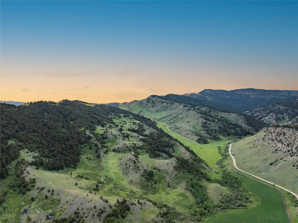 94 Skyband Trail