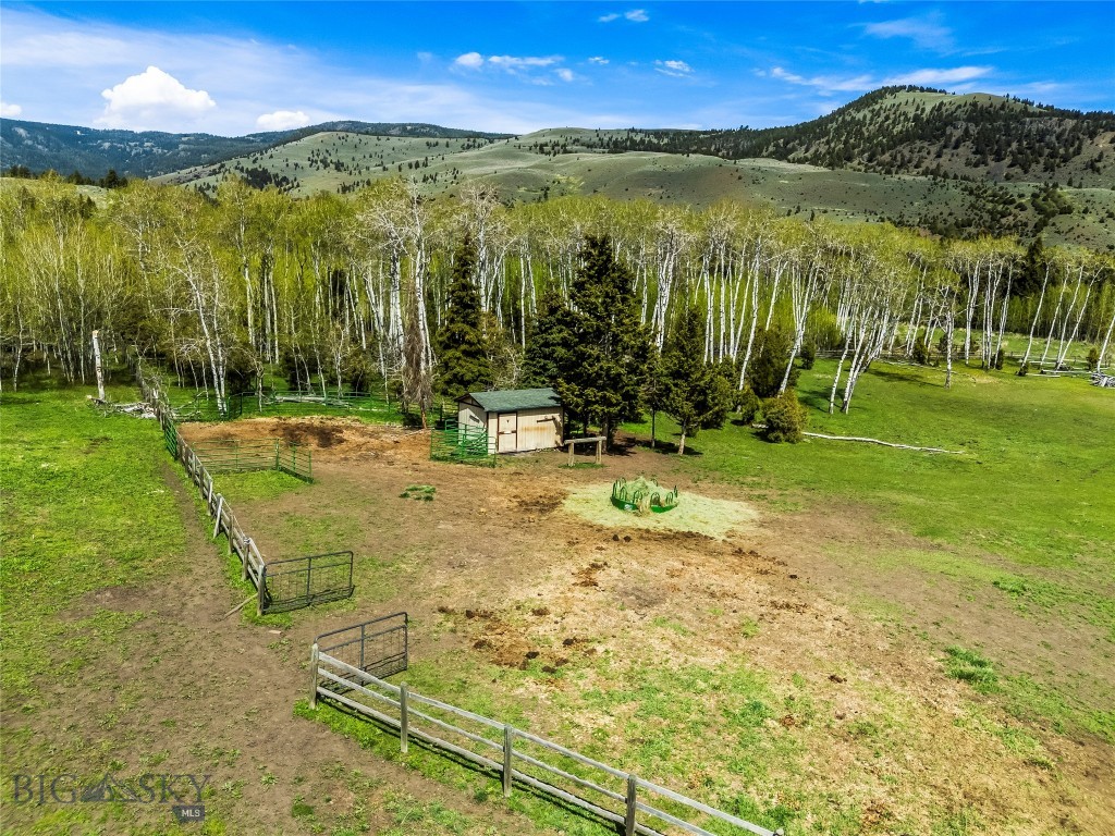 283 S Rock Creek Road
