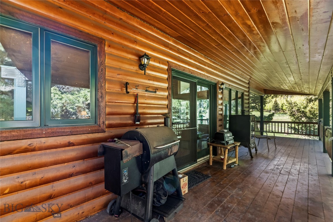 283 S Rock Creek Road