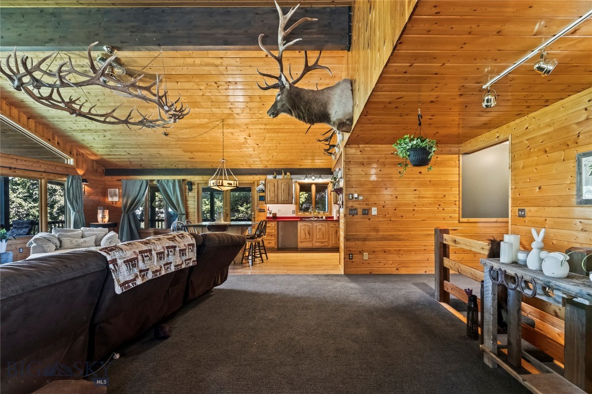 283 S Rock Creek Road