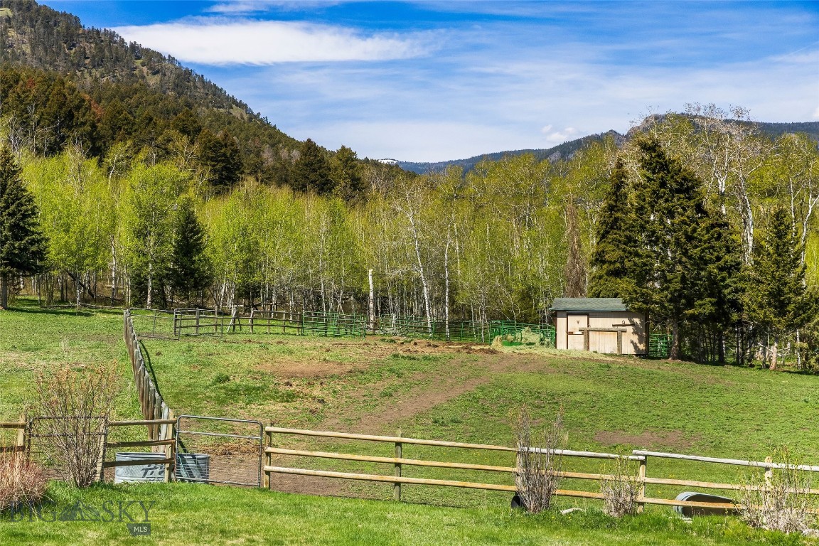 283 S Rock Creek Road