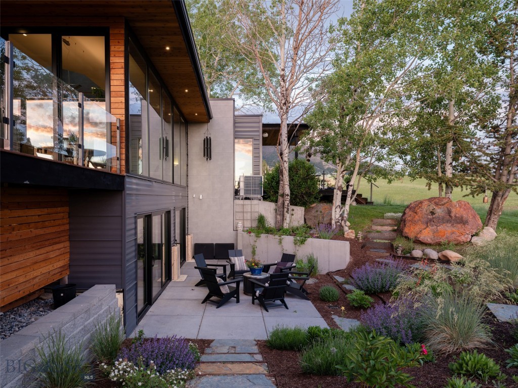2375 Whitetail Road