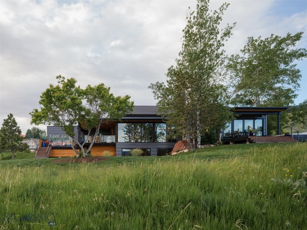 2375 Whitetail Road