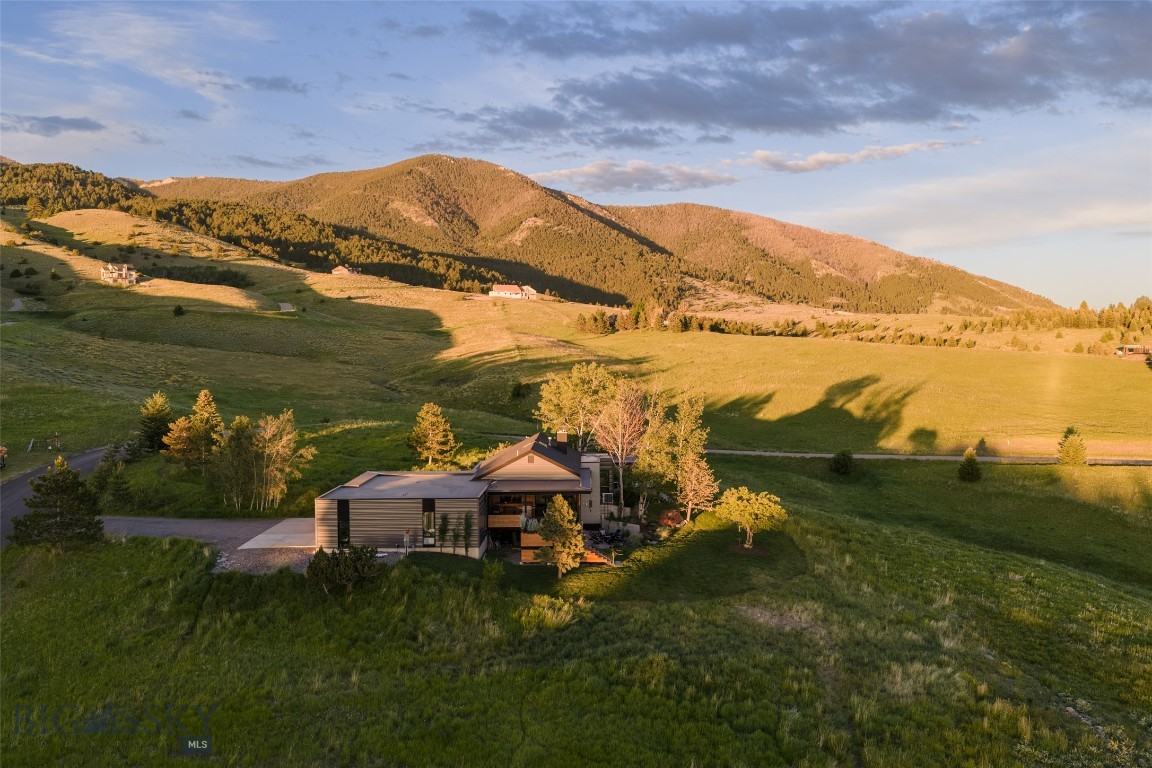 2375 Whitetail Road