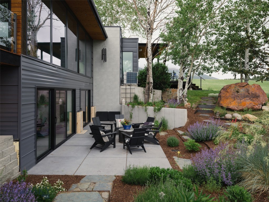 2375 Whitetail Road