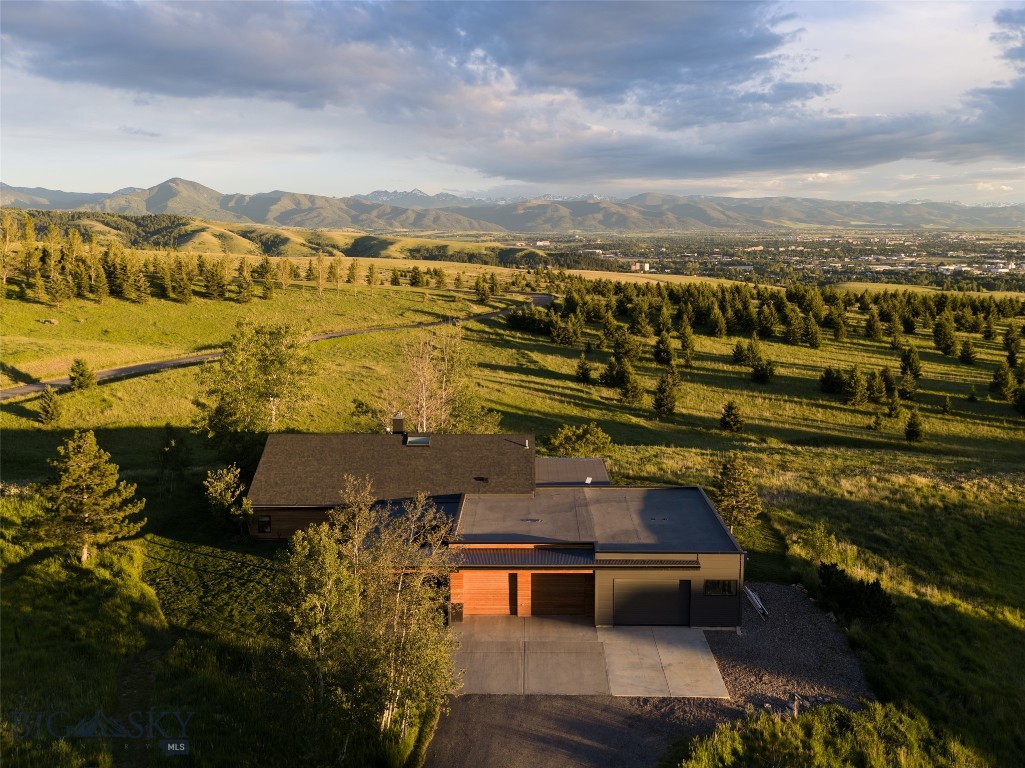 2375 Whitetail Road